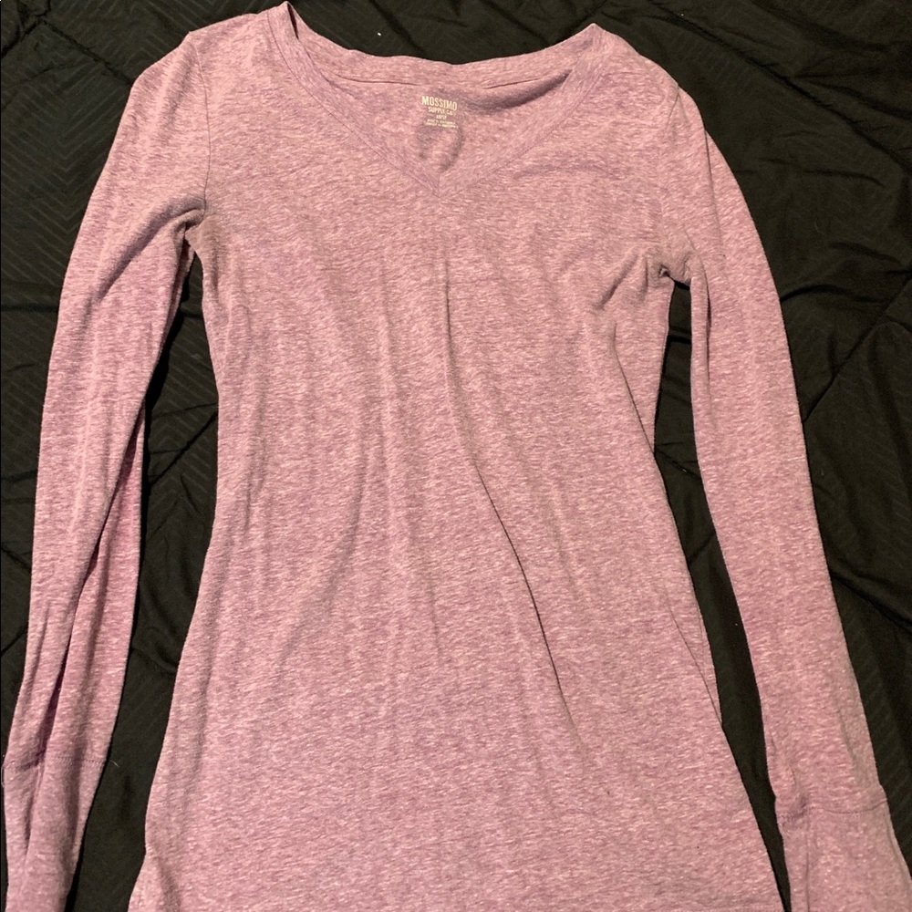 Long sleeve v neck.